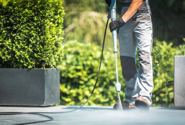 Best Pool Deck Cleaning  in Highland, KS